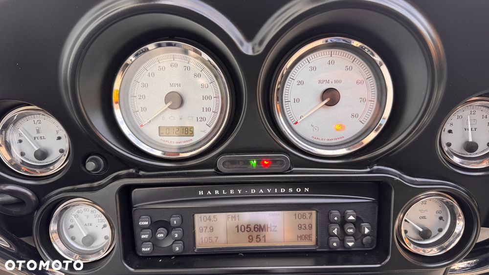 Harley-Davidson Touring Street Glide - 4