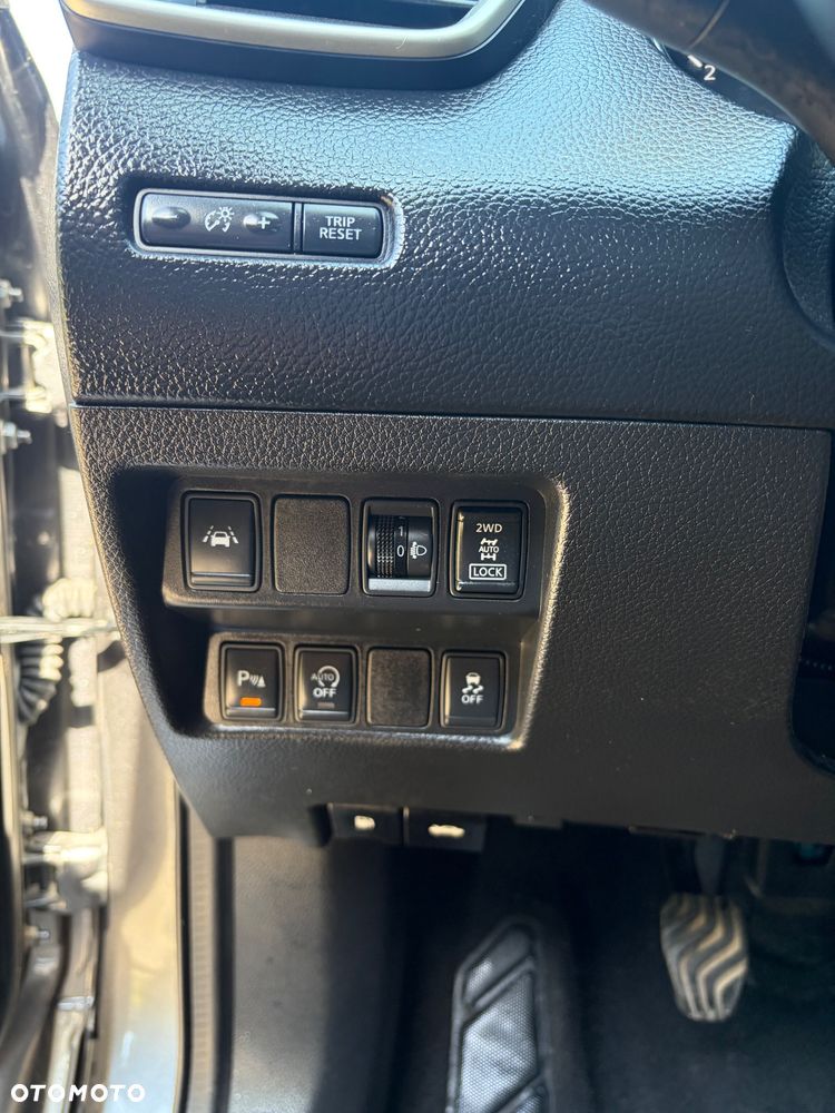 Nissan Qashqai 1.6 DCi 4x4 N-Connecta EU6 - 17