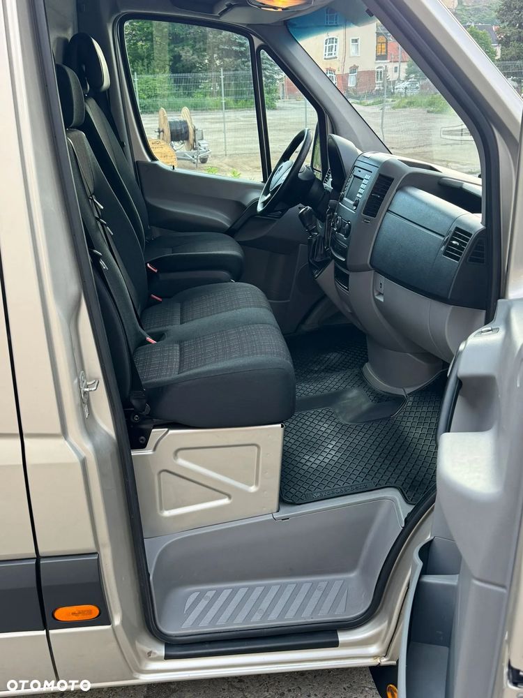 Mercedes-Benz Sprinter 906.213 - 17