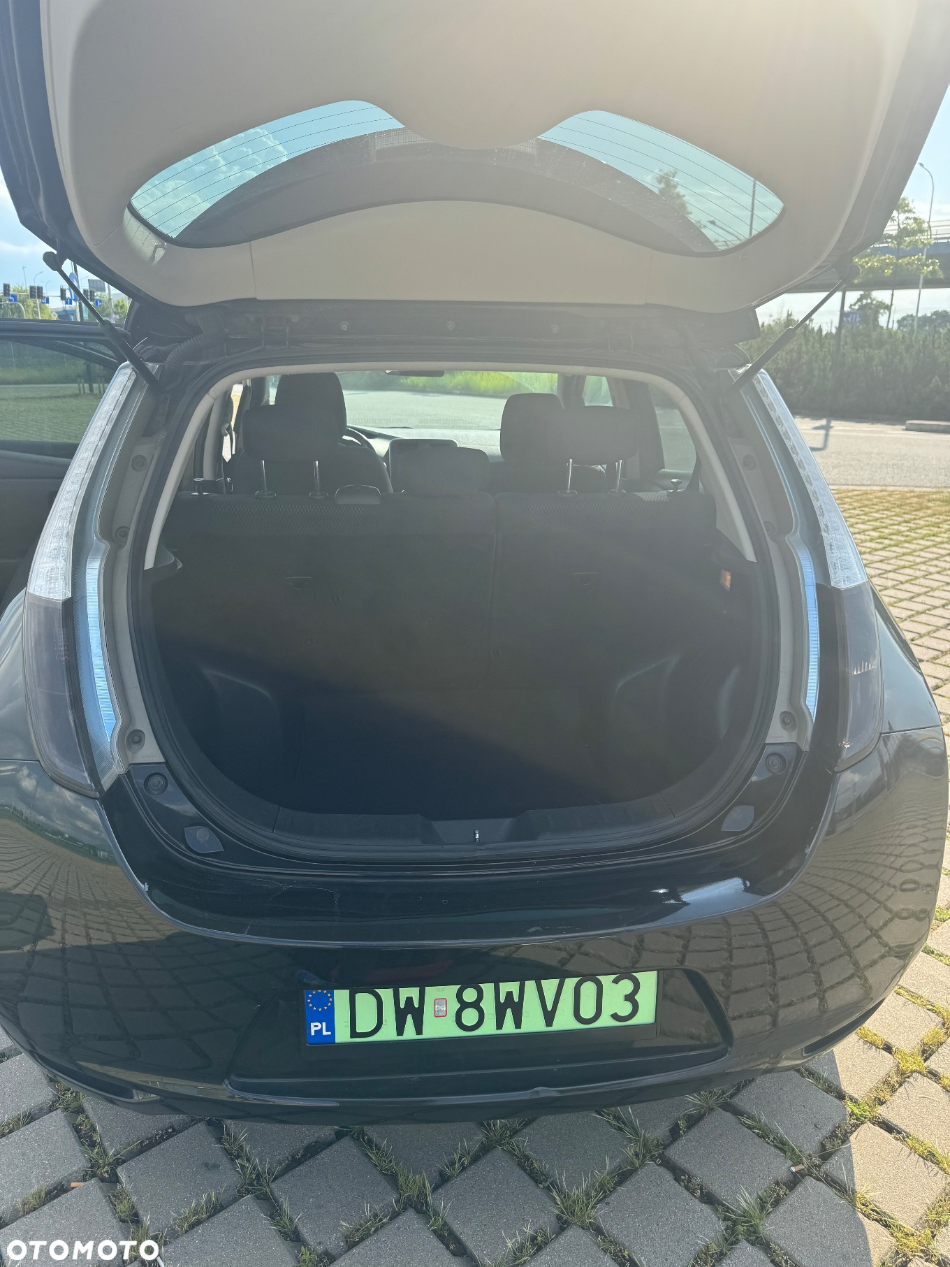 Nissan Leaf - 12