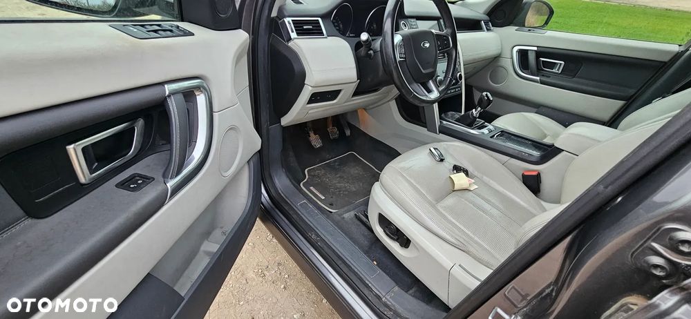 Land Rover Discovery Sport - 9