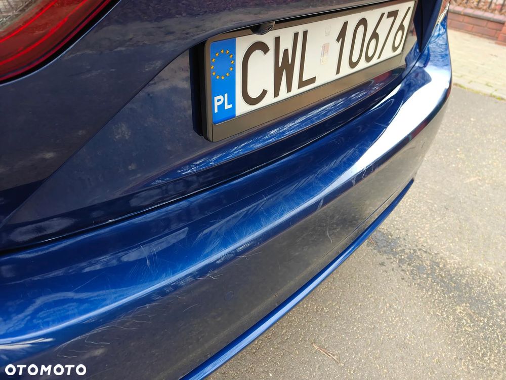 Toyota Avensis 1.8 Selection MS - 26