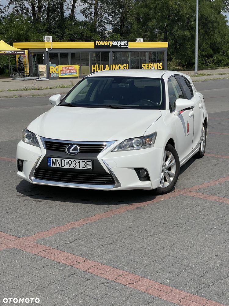 Lexus CT - 1