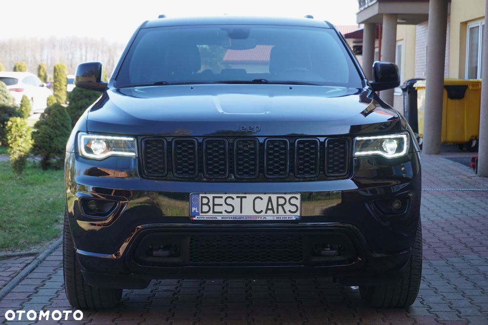Jeep Grand Cherokee - 11