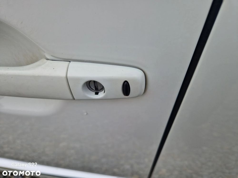 Mitsubishi Outlander - 16