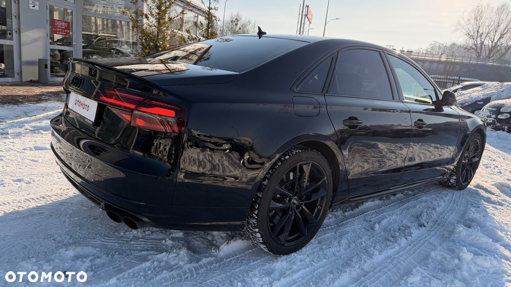 Audi S8 Plus - 3