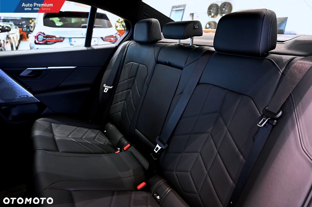 BMW Seria 5 520d xDrive - 18