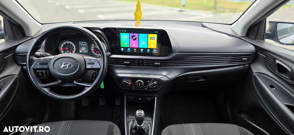 Hyundai i20 blue 1.2 Pure - 6