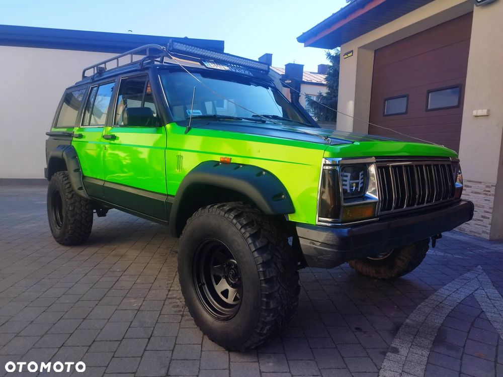Jeep Cherokee 2.5 Sport - 20