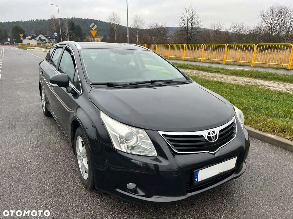 Toyota Avensis 1.6 Luna - 2