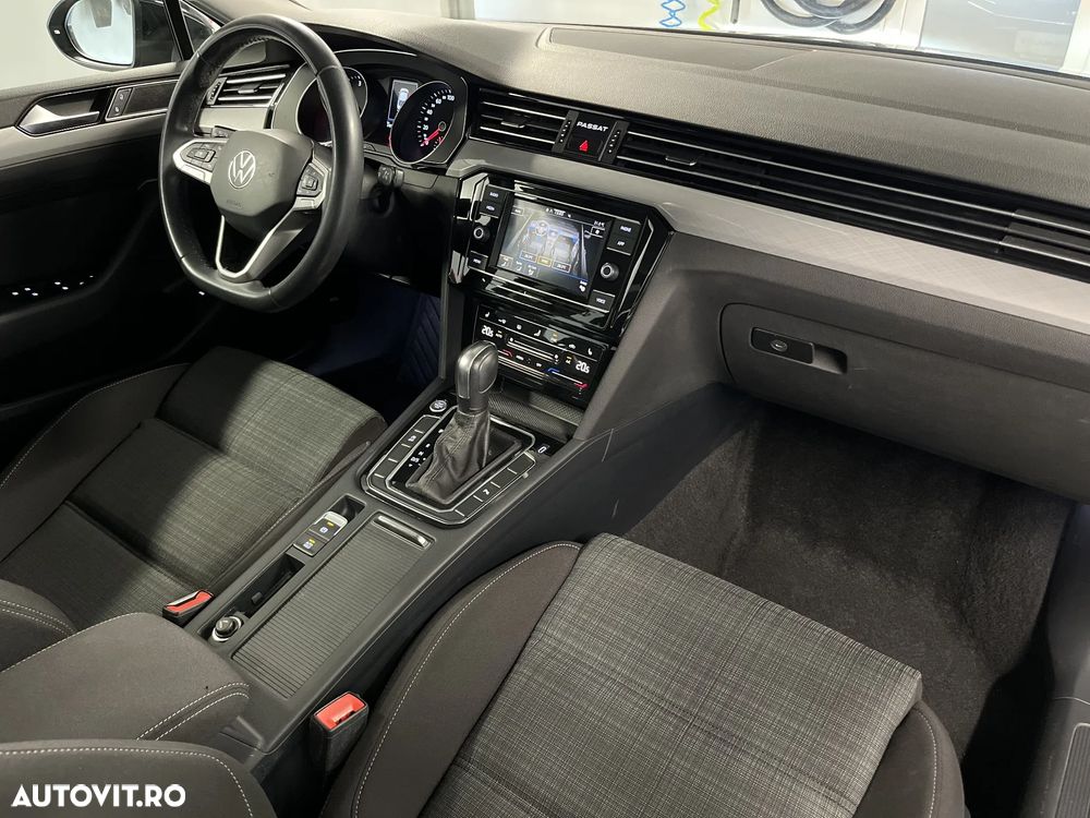 Volkswagen Passat 2.0 TDI DSG Comfortline - 26