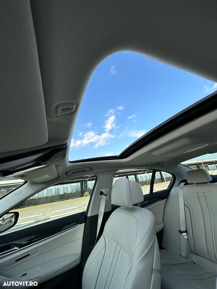BMW Seria 5 520d xDrive AT - 15