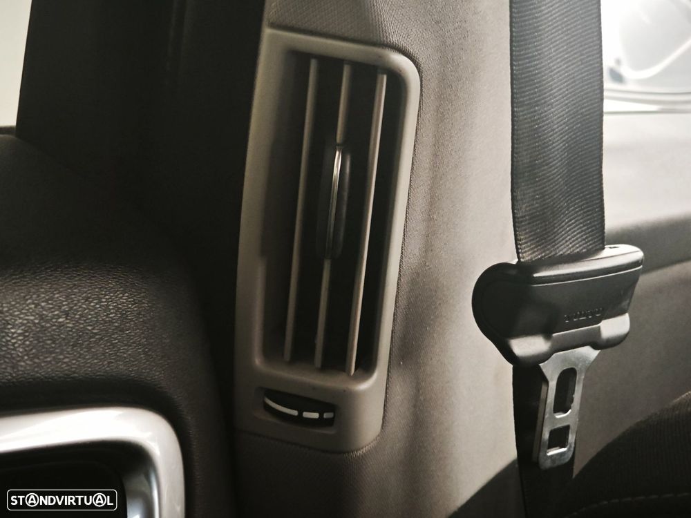 Volvo V60 D2 Geartronic Powershift Edition - 36
