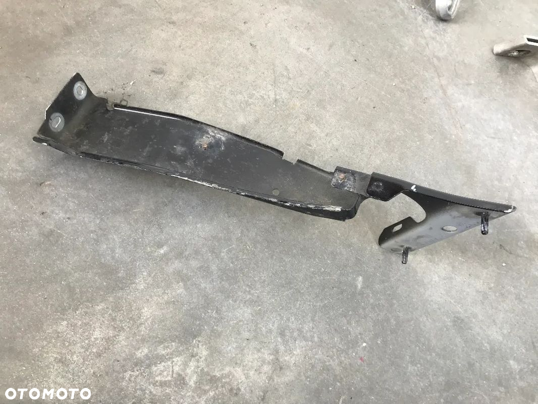 Mocowanie błotnika Audi A5 I 8T 07-11r. prawe przednie wspornik podpora prawy przód 8T0821136G - 6
