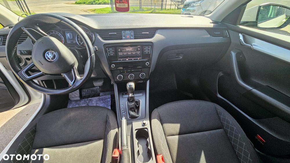 Skoda Octavia 1.6 TDI DSG Ambition - 5