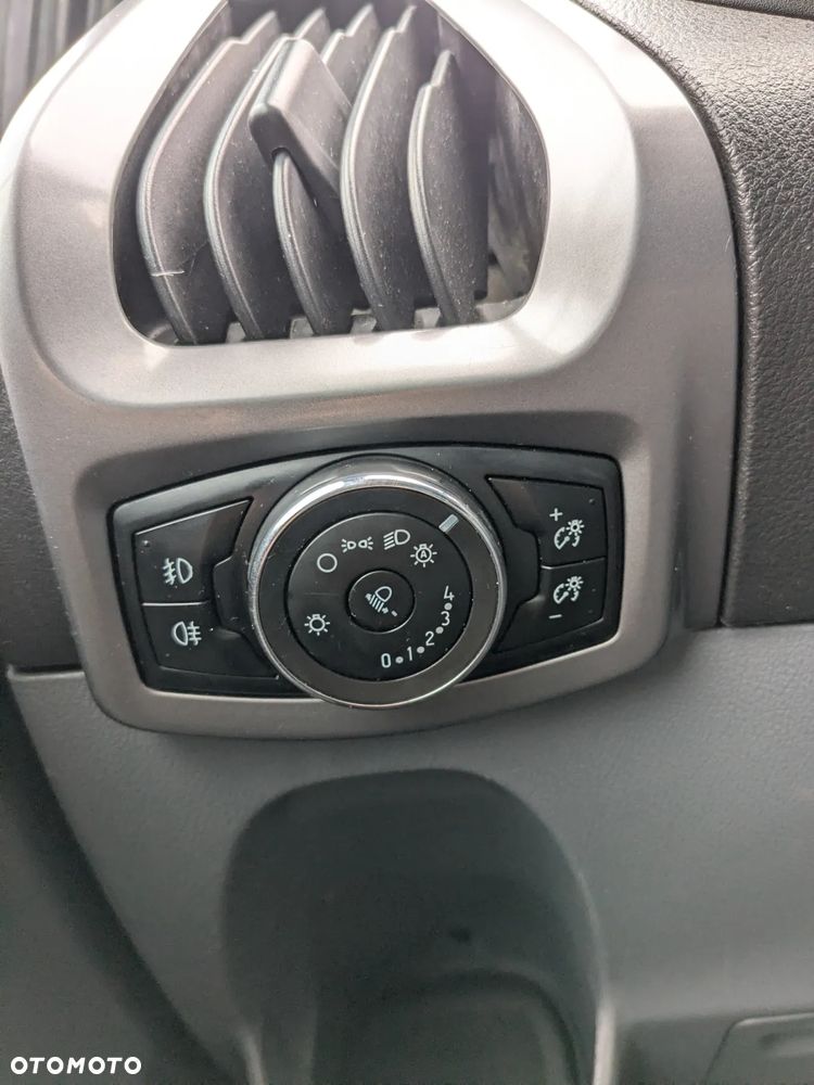 Ford TRANSIT CUSTOM - 4