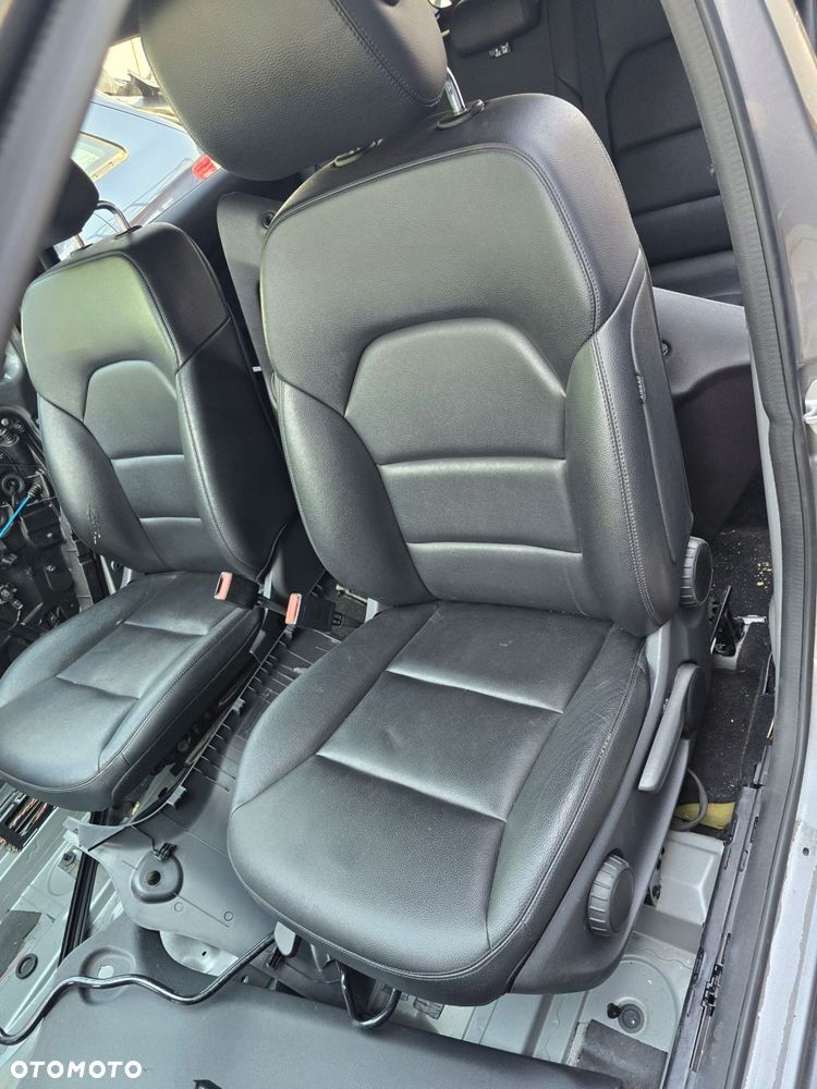 MERCEDES B W246 FOTELE KANAPA TUNEL CZARNA SKÓRA - 2