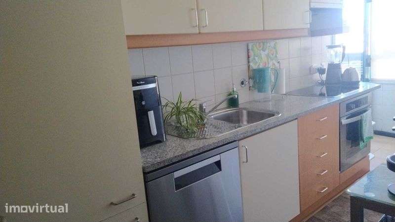 Arrendamento T1+1 com garagem - Porto Pereiró - Av. Antunes Guimarães - Grande imagem: 4/12