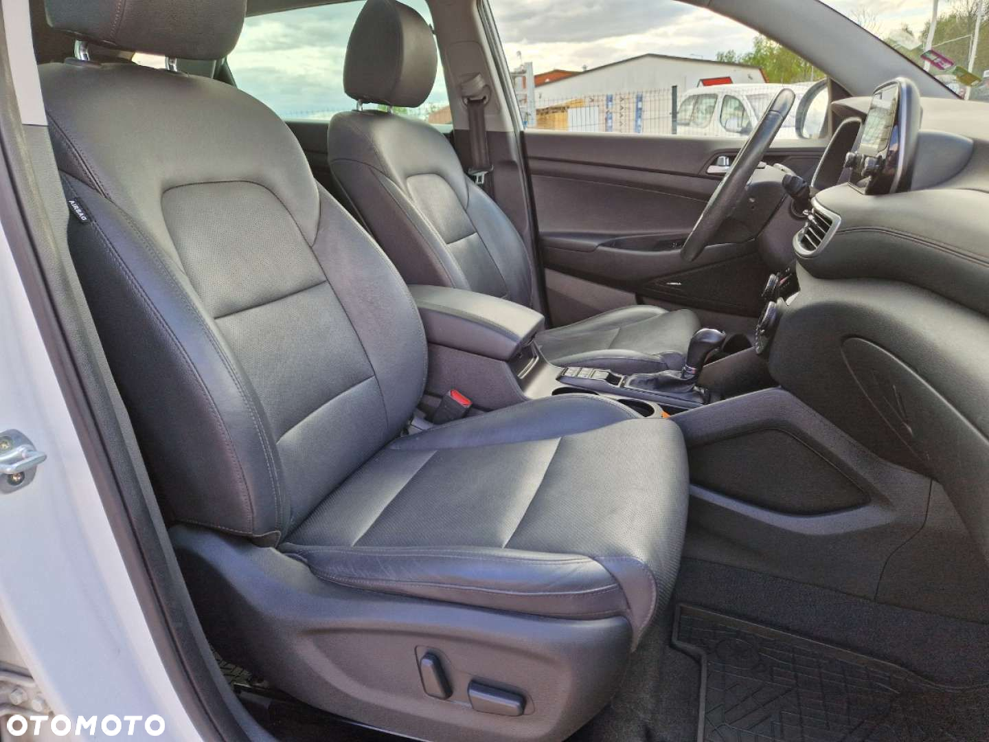Hyundai Tucson 2.0 CRDi 4WD Automatik Premium - 31