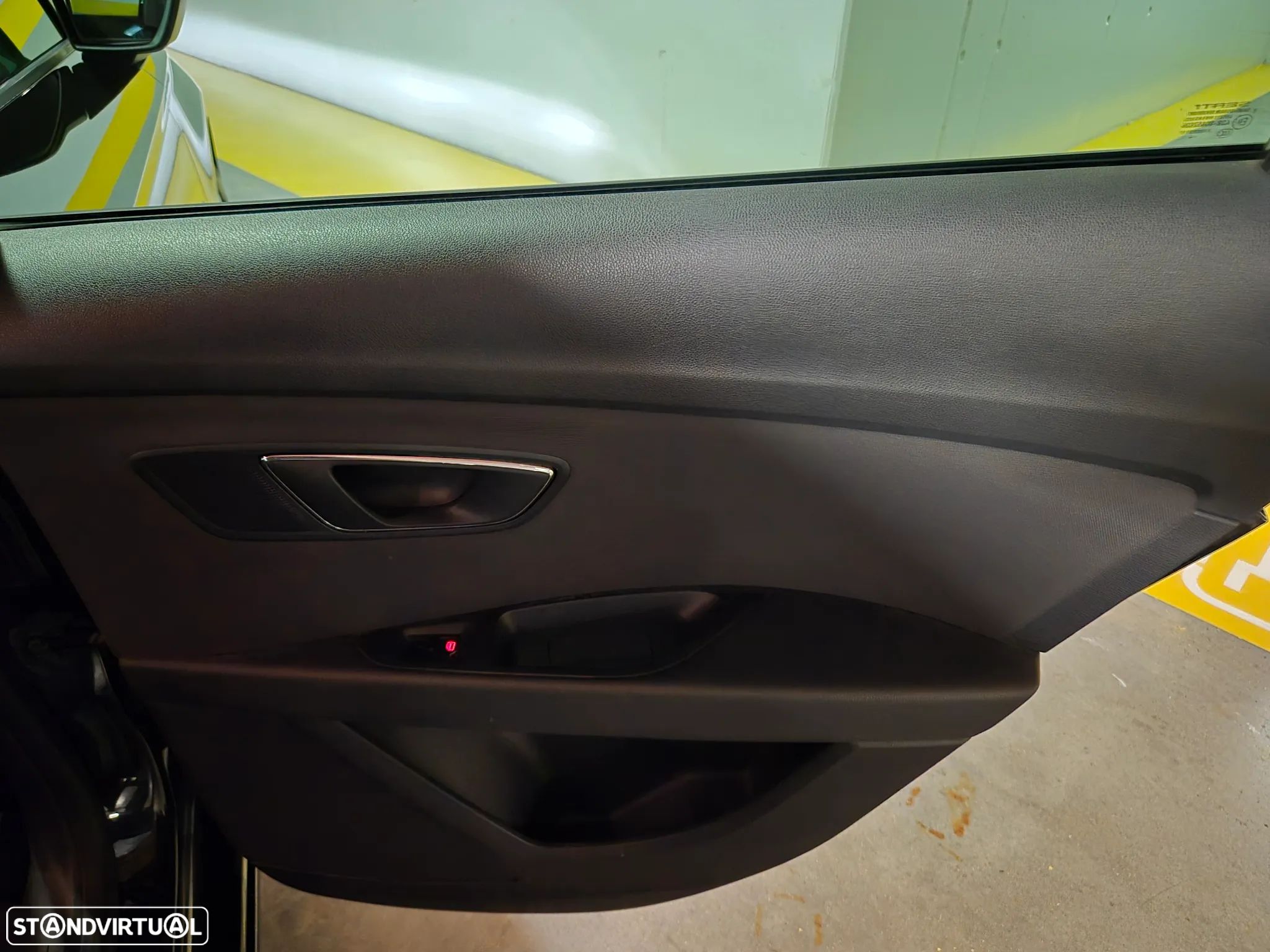 SEAT Leon ST 1.6 TDI Style Ecomotive - 38