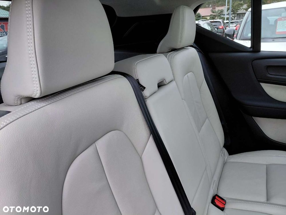 Volvo XC 40 - 20