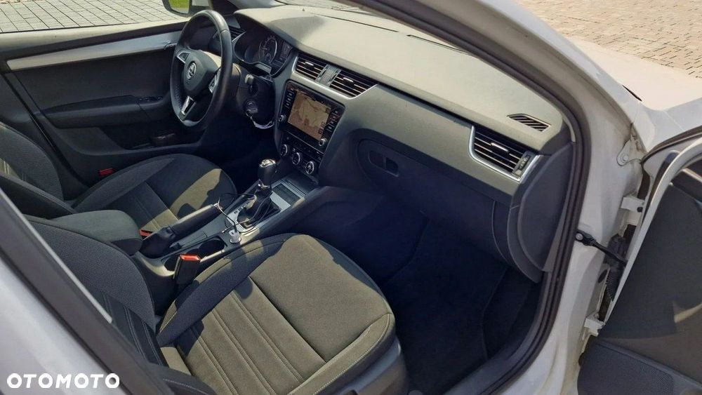 Skoda Octavia 2.0 TDI 4x4 Clever DSG - 11