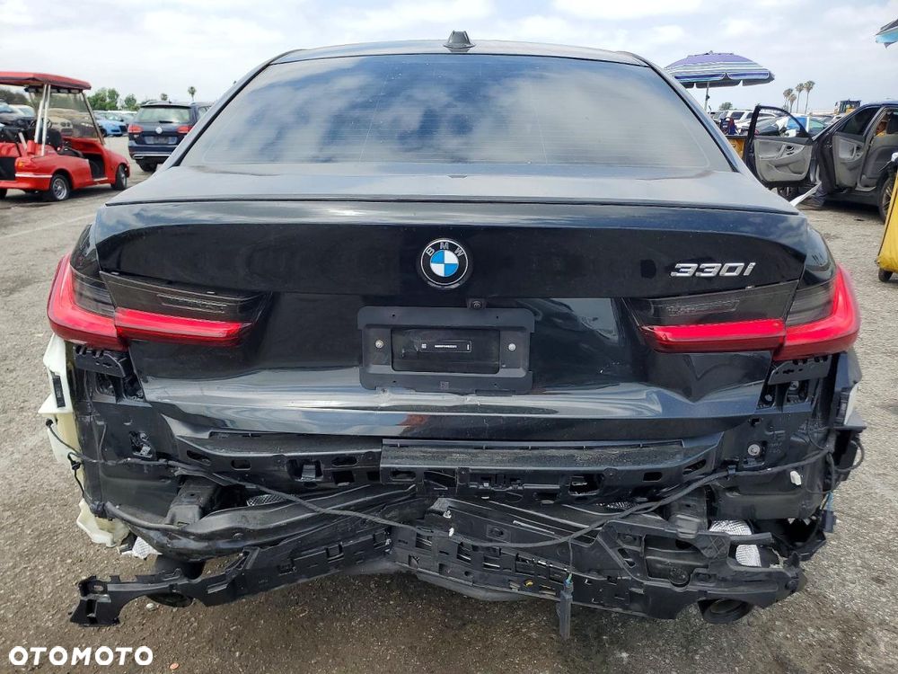 BMW Seria 3 330i Edition M Sport Shadow - 7