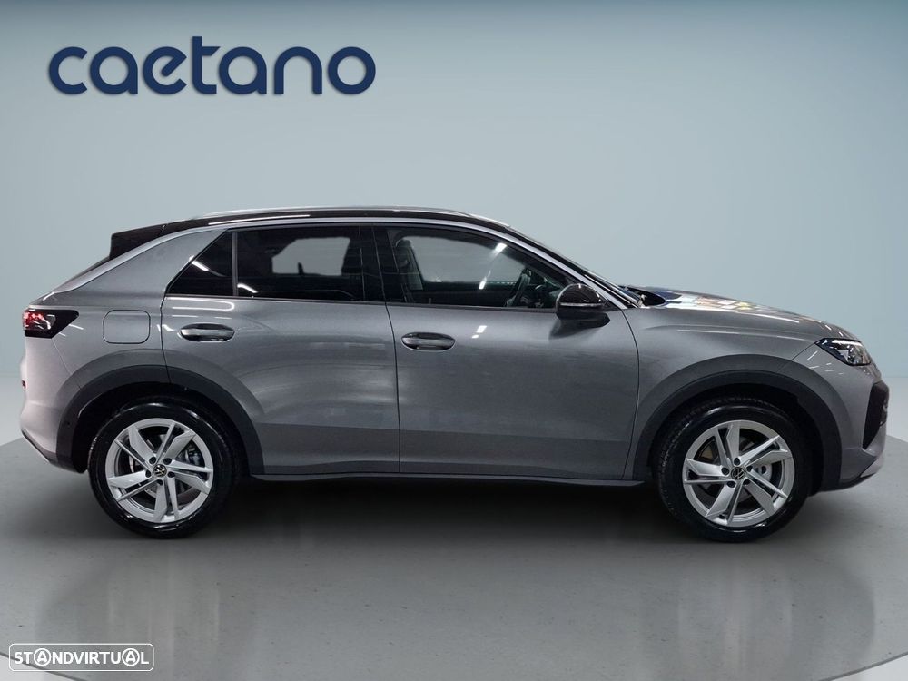 Volkswagen T-Roc 1.5 eTSI Style DSG — fotografia 9
