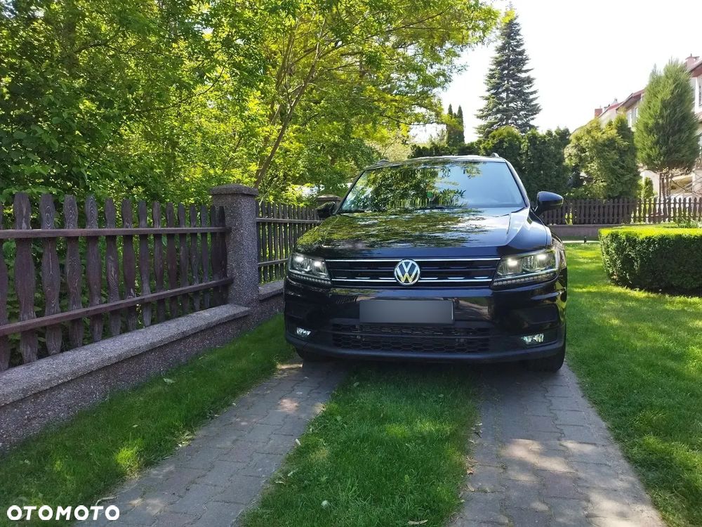 Volkswagen Tiguan - 1