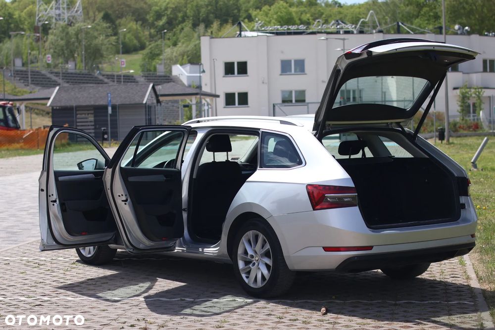 Skoda Superb 2.0 TDI SCR Ambition - 7