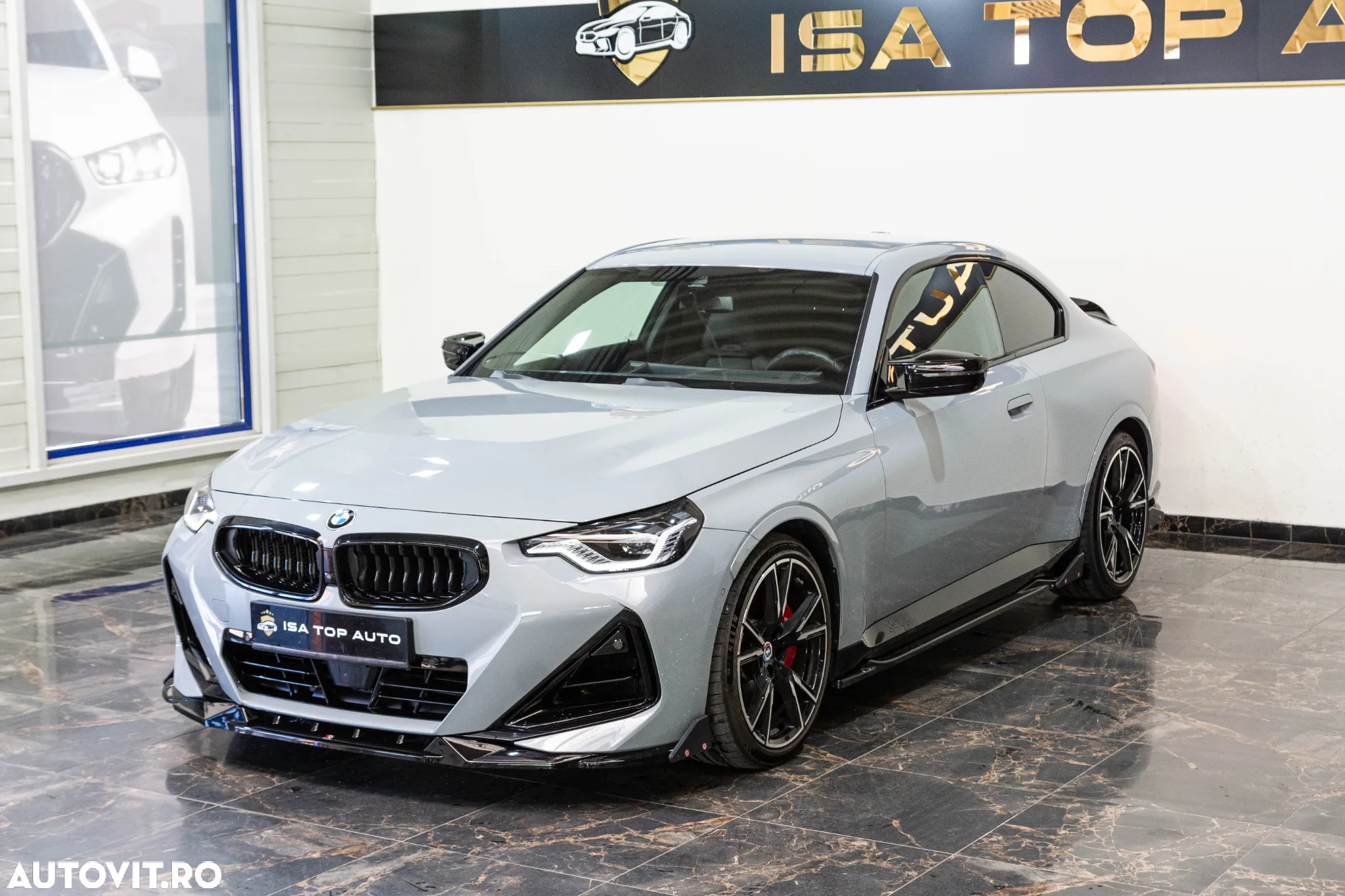 BMW M2 M240i AT - 10
