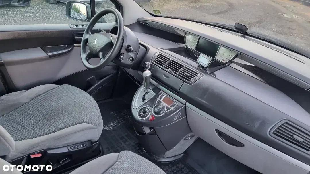 Peugeot 807 2.0 HDi SR - 11