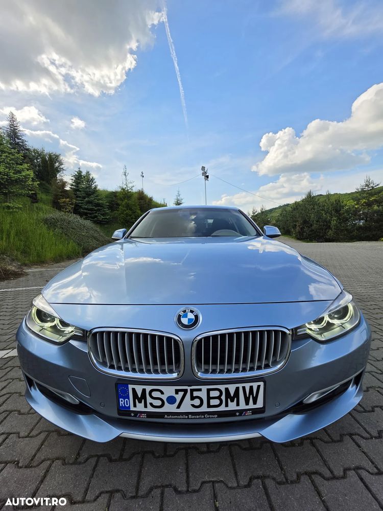 BMW Seria 3 320i - 3