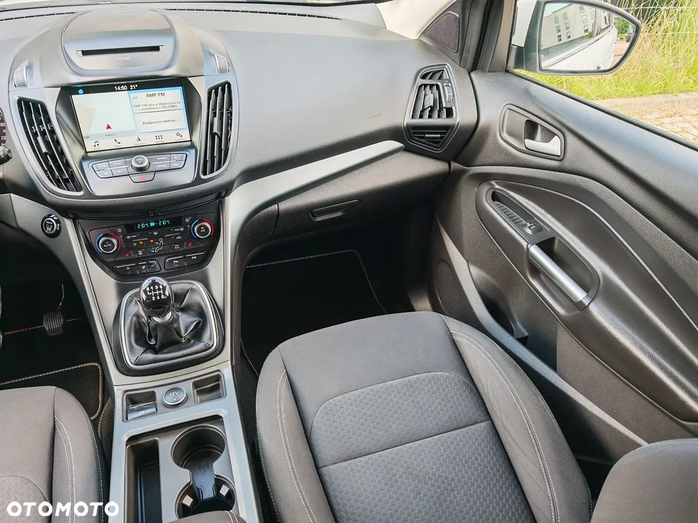 Ford Kuga 1.5 EcoBoost 2x4 Titanium - 19