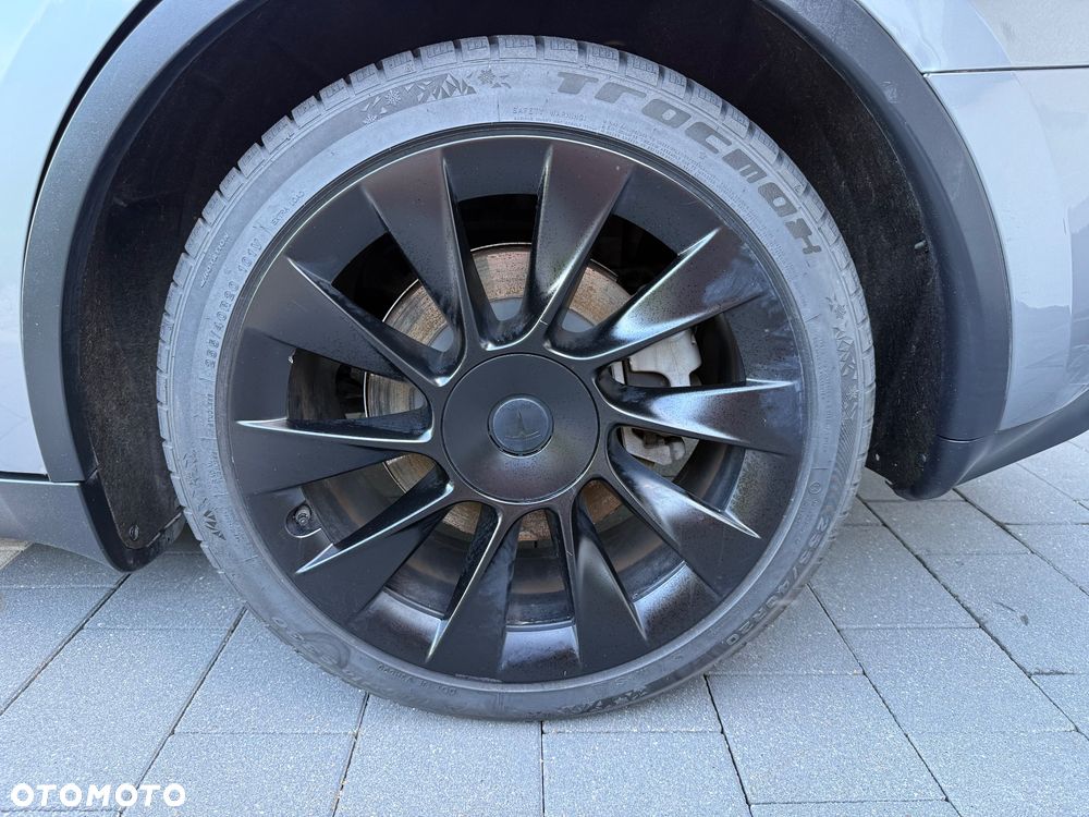 Tesla Model Y Standard - 22