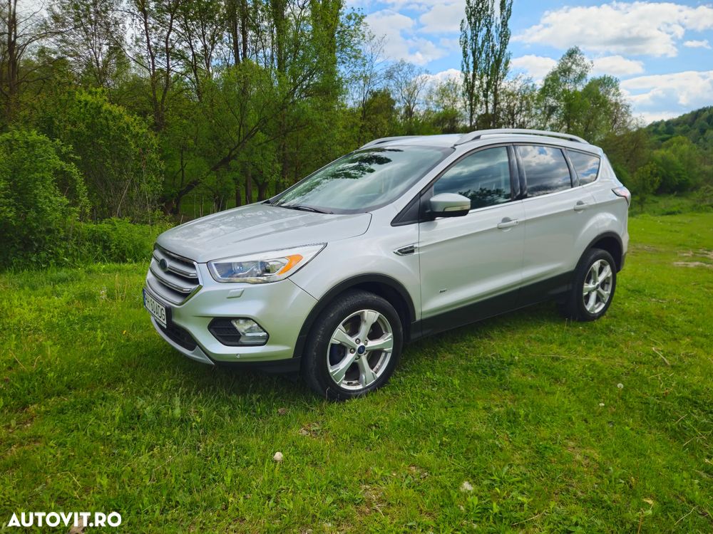 Ford Kuga 2.0 TDCi 4WD Powershift Titanium - 6