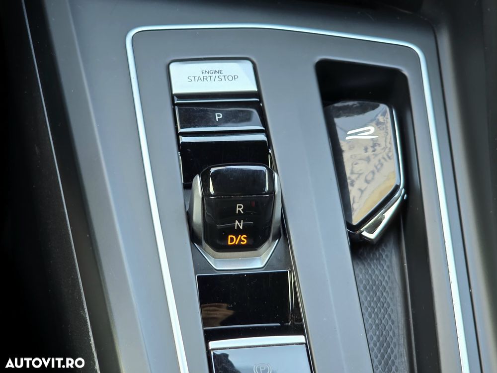 Volkswagen Golf 2.0 TDI SCR DSG R-Line - 18