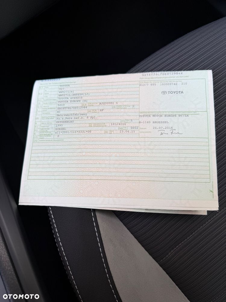Toyota Avensis - 33