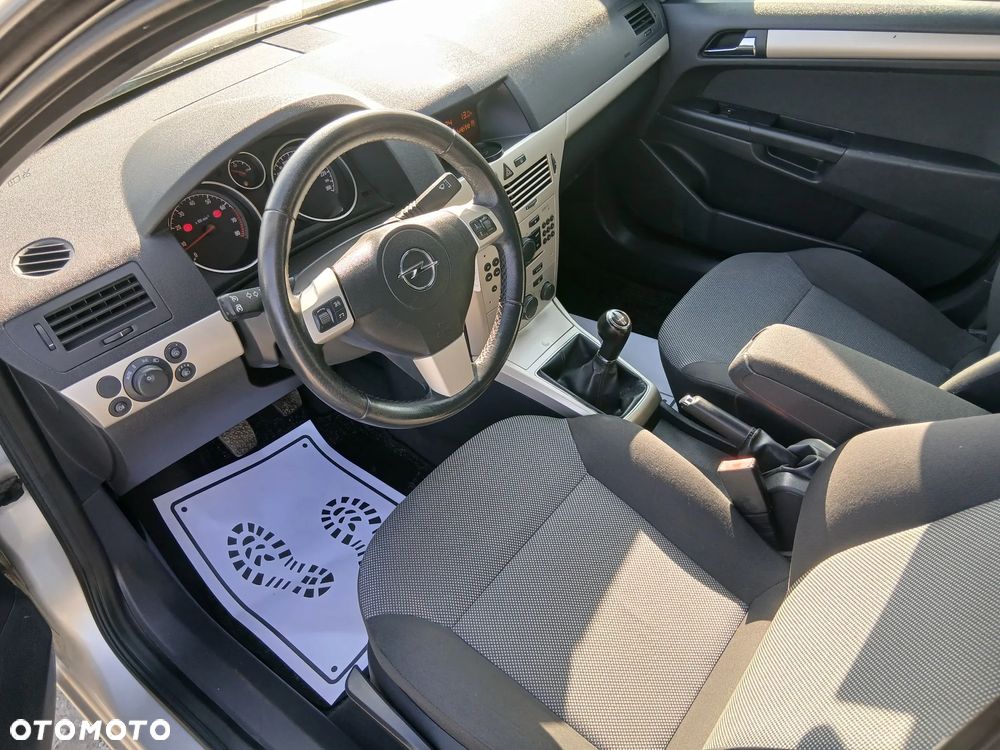 Opel Astra 1.6 Style - 24