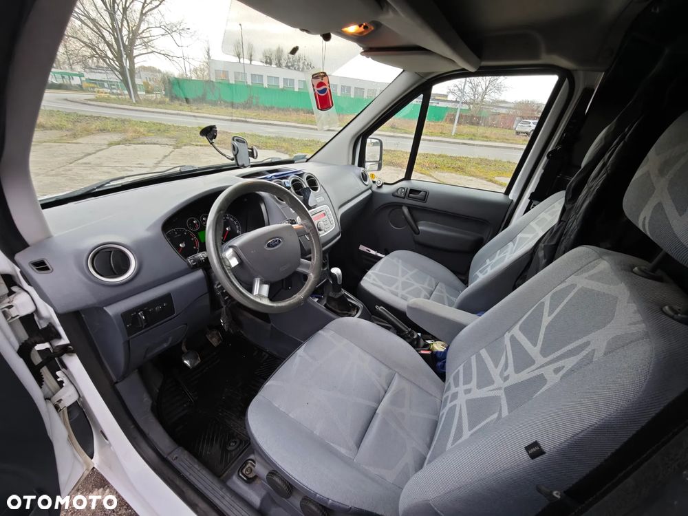 Ford Transit Connect - 11