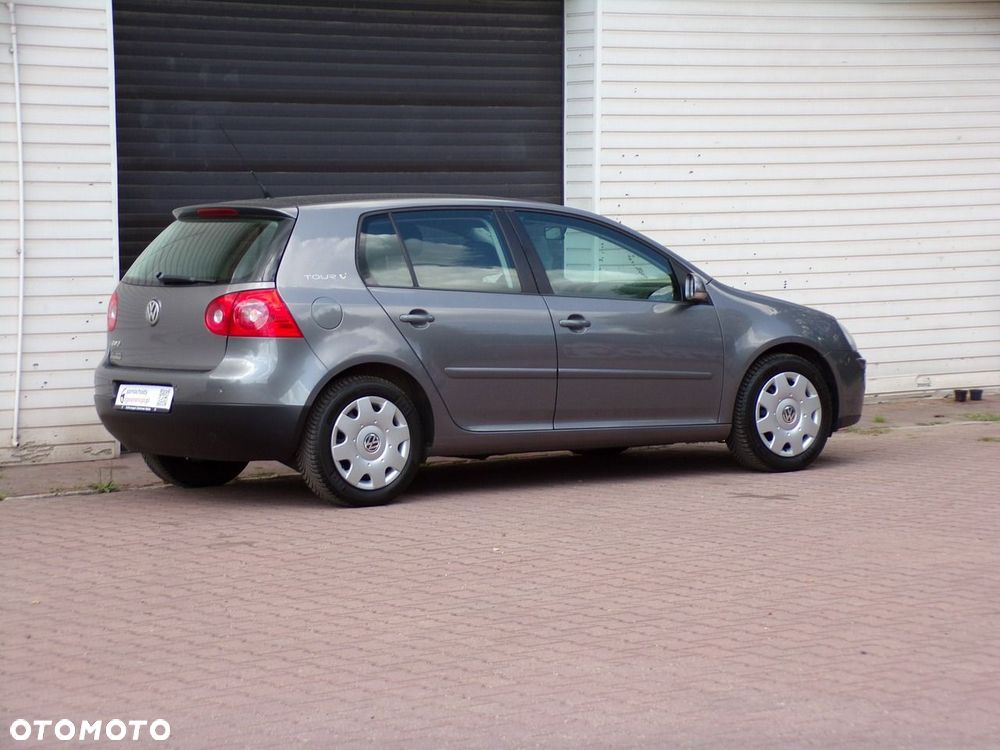 Volkswagen Golf - 5