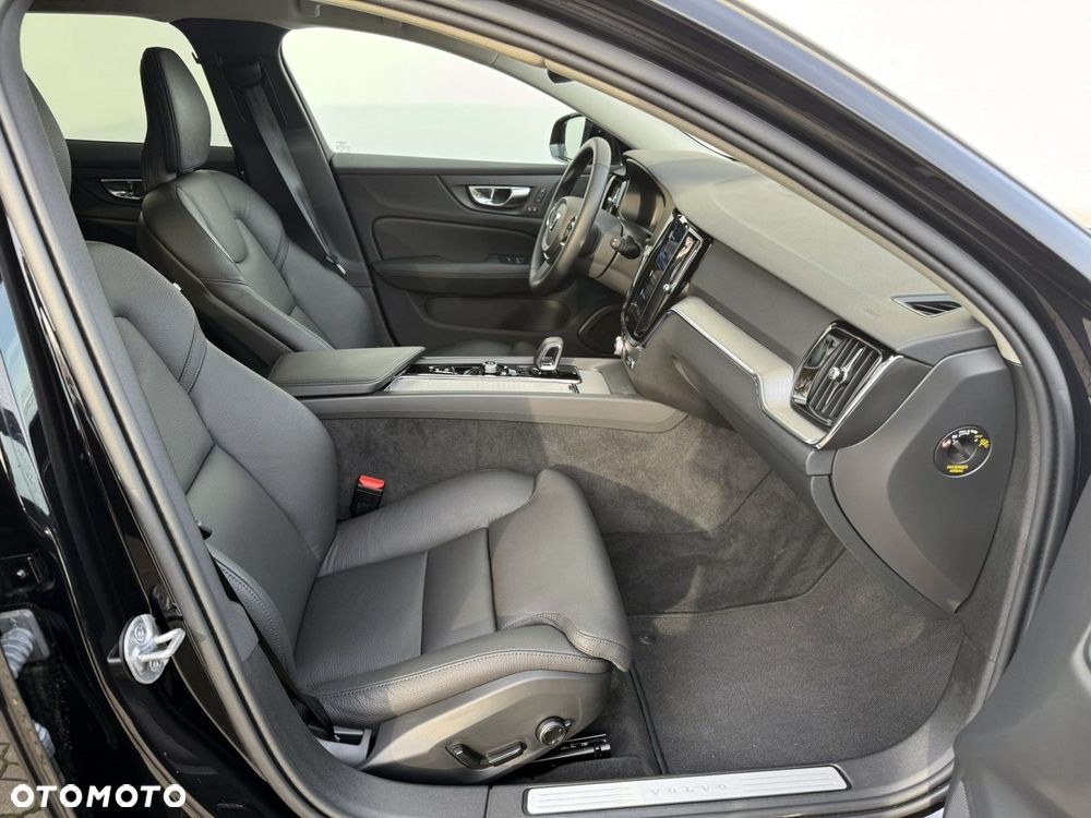 Volvo V60 B4 B Plus Dark - 13