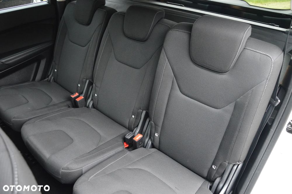 Ford S-Max - 37