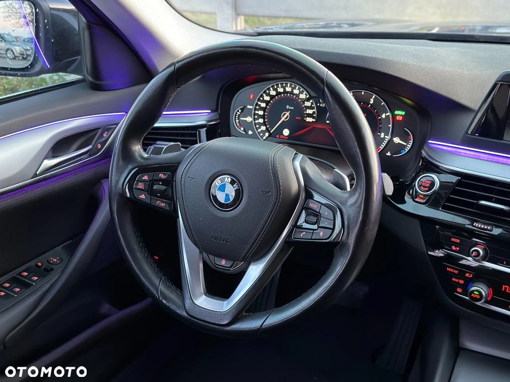 BMW Seria 5 520d - 22