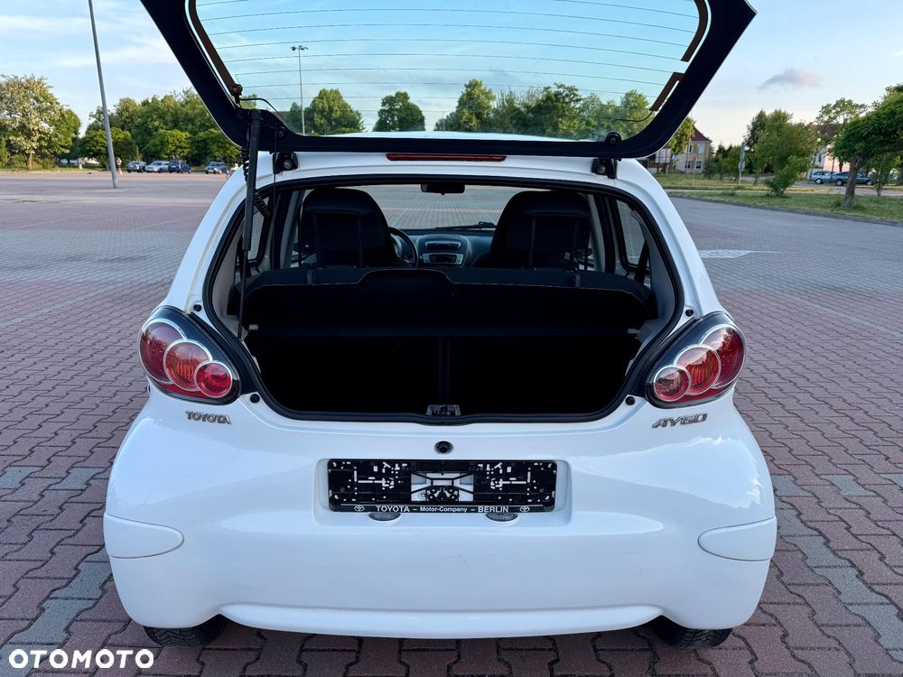 Toyota Aygo 1.0 VVT-i Sol EU5 MM - 31