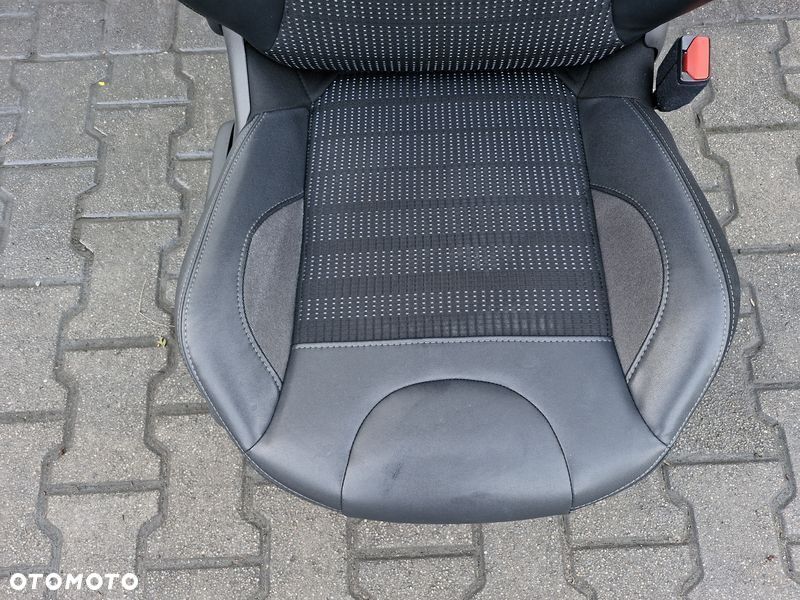 peugeot 2008 i 1 fotel pasażera prawy przód przedni półskóra - 2
