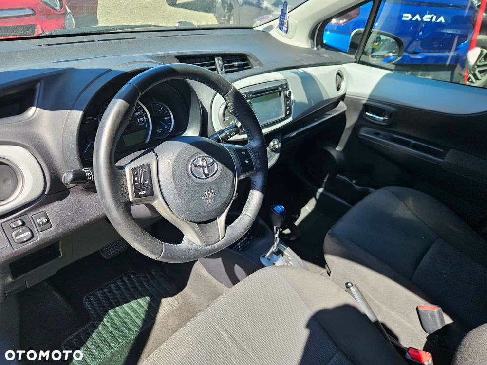 Toyota Yaris 1.5 VVT-i Comfort - 4
