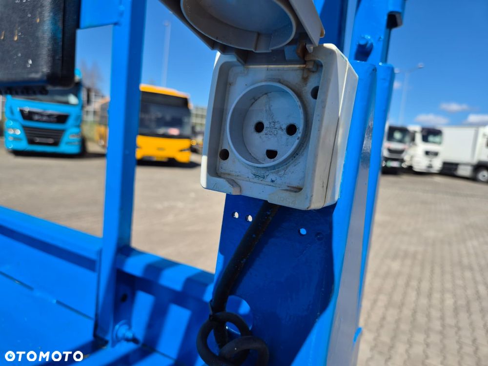 Genie GS 4047 / 1 WŁ / SUPER STAN / ODNOWIONY / NISKIE MOTOGODZINY / MAX 14 METRÓW / MAX 350 KG ŁADOWNOŚĆ - 17