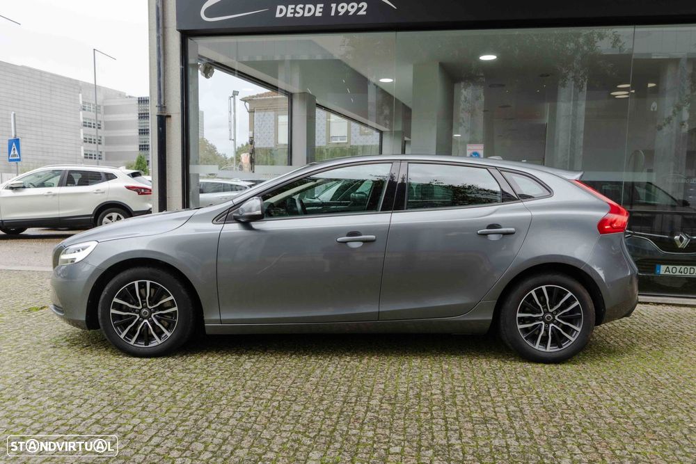 Volvo V40 2.0 D3 Momentum - 2