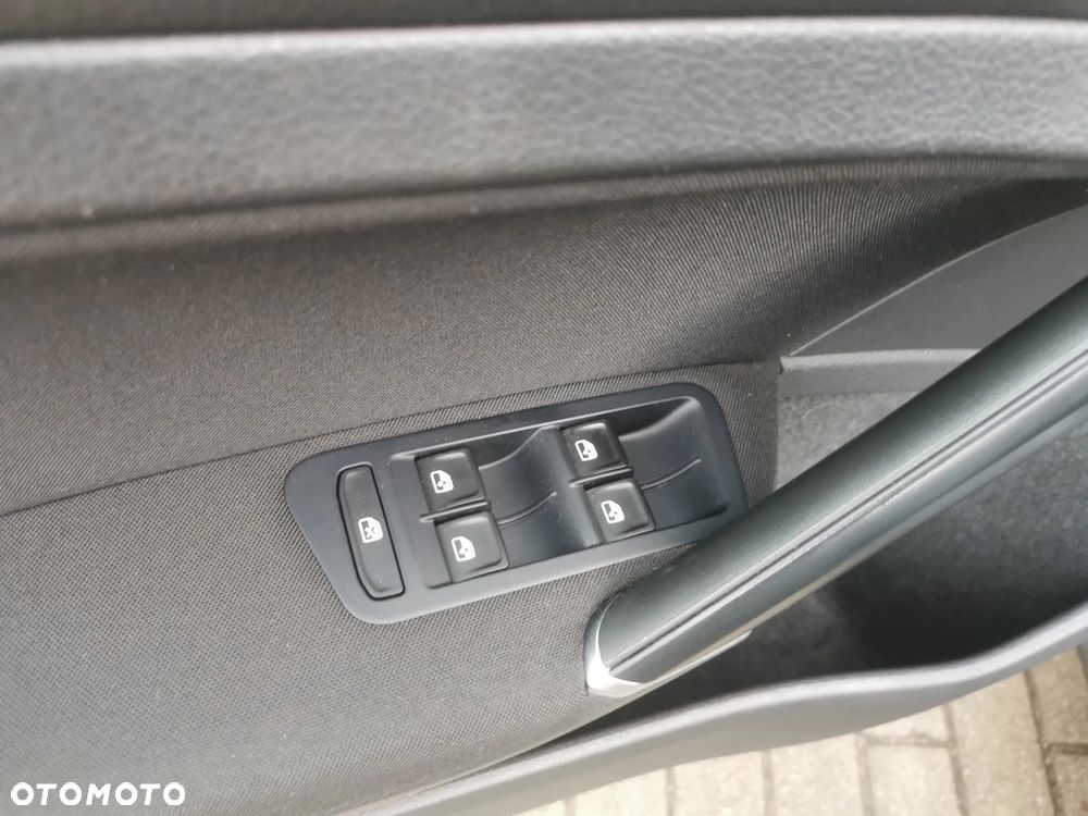 Volkswagen Golf 2.0 TDI BlueMotion Technology Allstar - 18